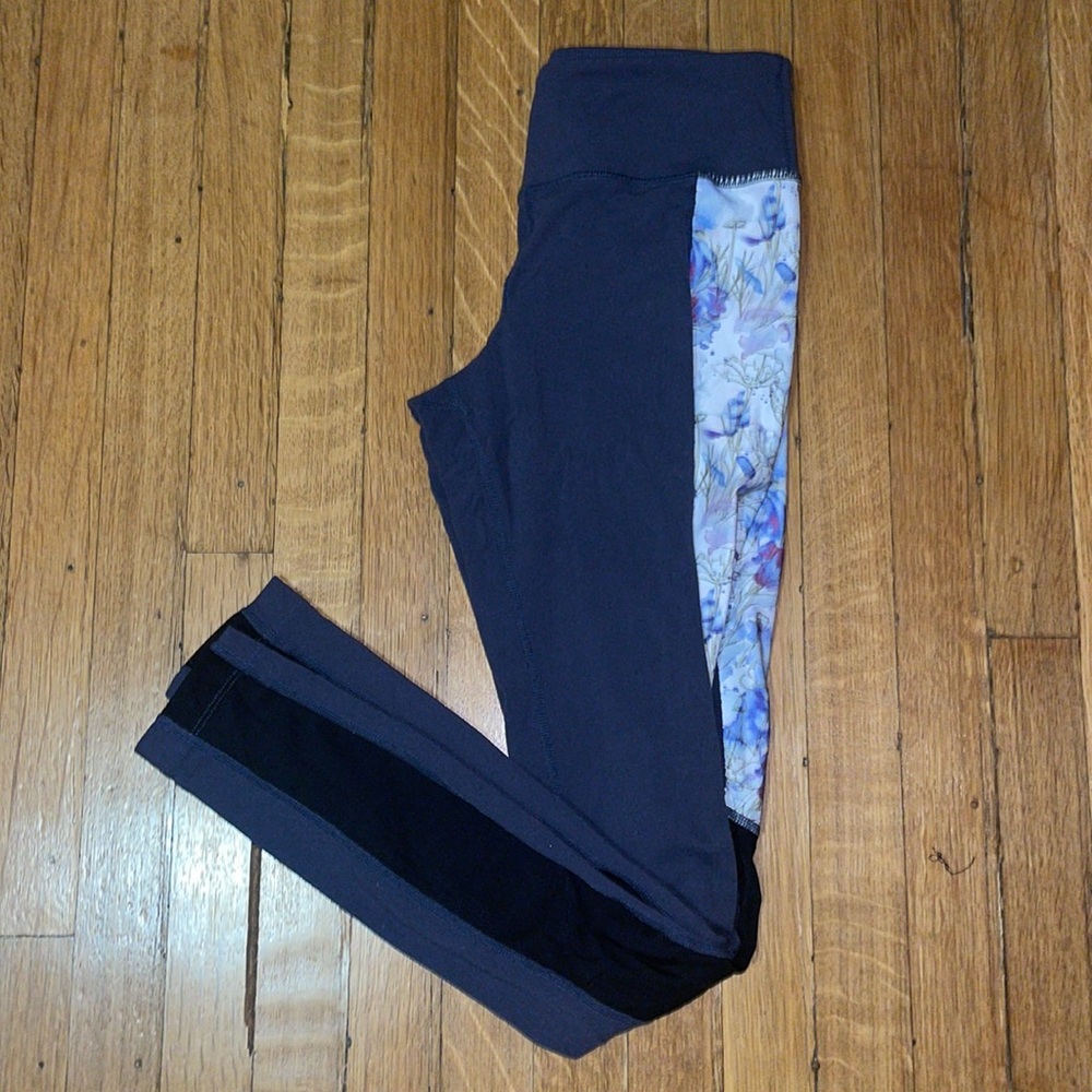 Amari Yoga/workout leggings